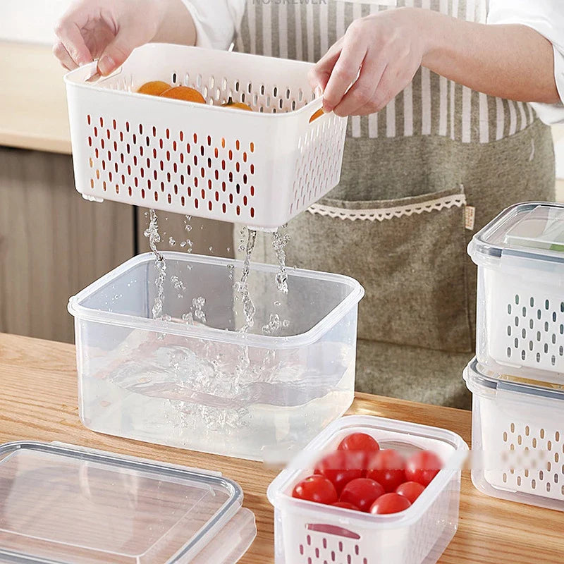 3 Piece Set Transparent Food Storage Containers with Strainer