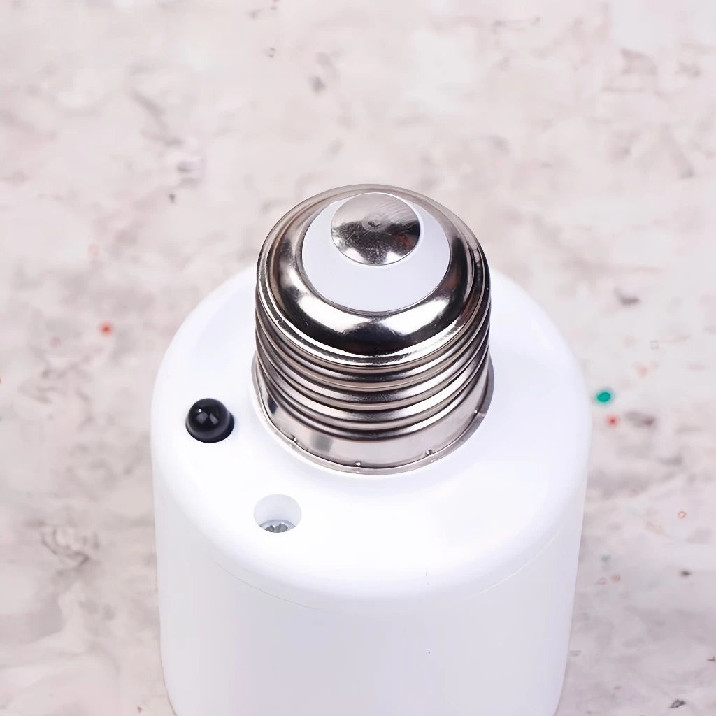 E27 Smart Light Bulb Socket with Remote Control